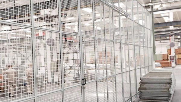 3030工業(yè)鋁型材能定做機器人護欄網(wǎng)嗎？