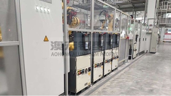 車間作業(yè)如何用鋁型材圍欄實(shí)現(xiàn)安全靈活？