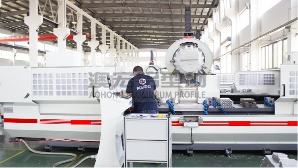 紅外線測(cè)溫儀框架專用鋁型材，戰(zhàn)“疫”復(fù)工在即，澳宏鋁業(yè)為您保駕！