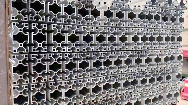 為什么說鋁型材+復(fù)合材料是下一代輕量化趨勢(shì)？