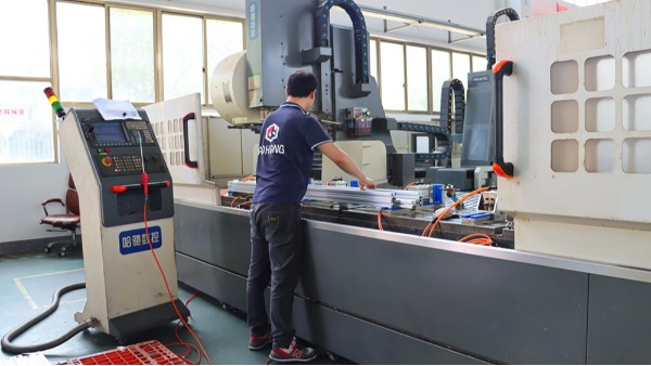 鋁型材的環(huán)保生產(chǎn)流程